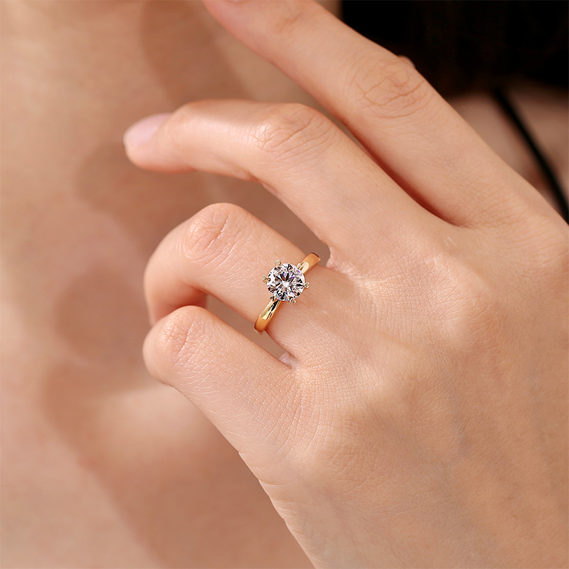 Elevate Your Style with Diamond and Moissanite Rings from Z5 Jewelry