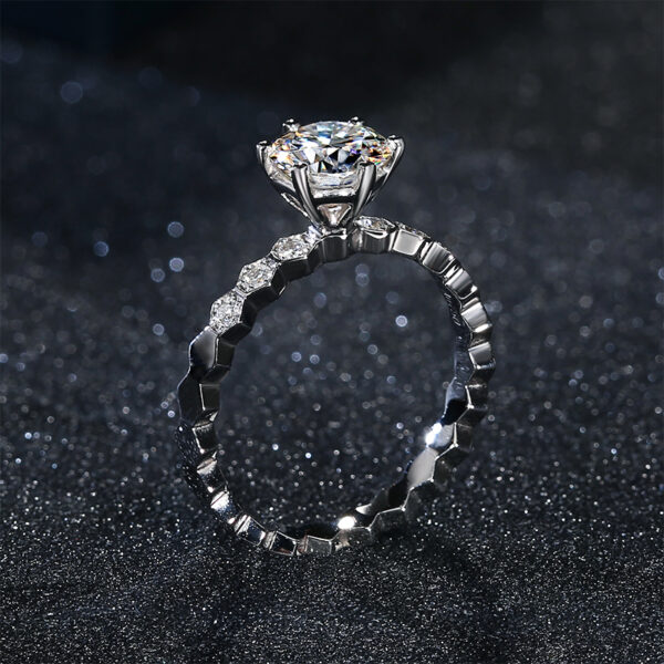 Platinum Honeycomb Moissanite Ring Fashionable High-end Female Diamond Ring D Color - Image 2